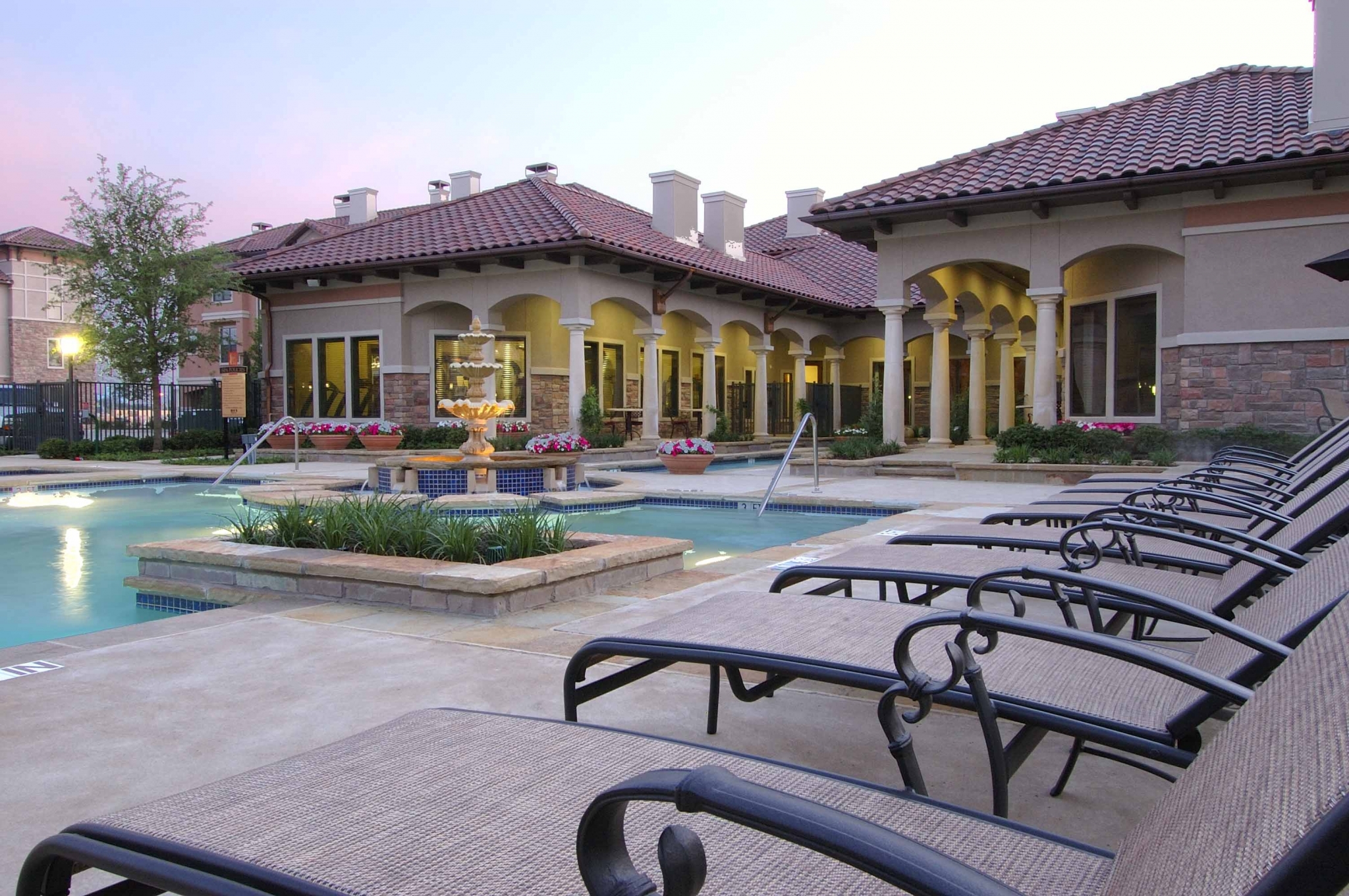 Resort Style Swimming-Pool