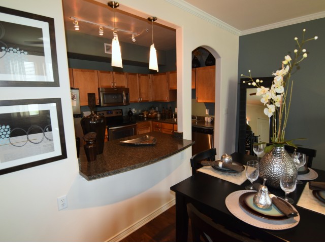 Apartments for Rent | Dining Room | La Villita