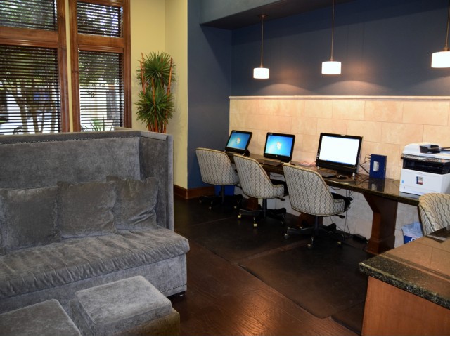 Apartments for Rent | Business Center | La Villita